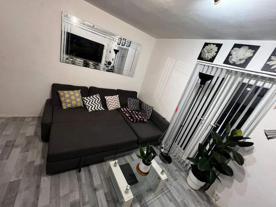 1-Bed Flat With Fast Wi-Fi In Prime Location 15Mins From Central Londra Dış mekan fotoğraf